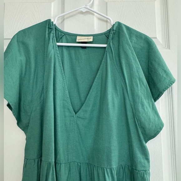 Universal Thread Ruffle Tiered Linen Dress. Size large. Like new. - Picture 2 of 3